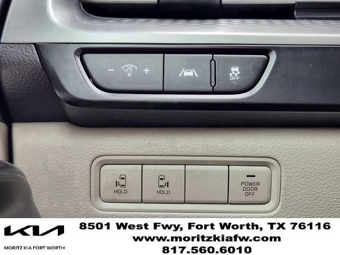 Used 2022 Kia Carnival LX FWD image 21