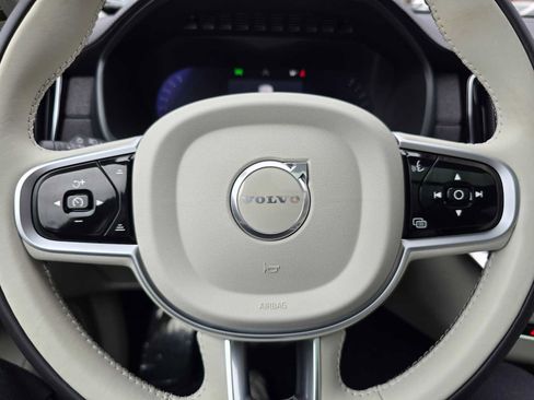 New 2026 Volvo XC90 B6 Ultra w/ Protection Package image 24