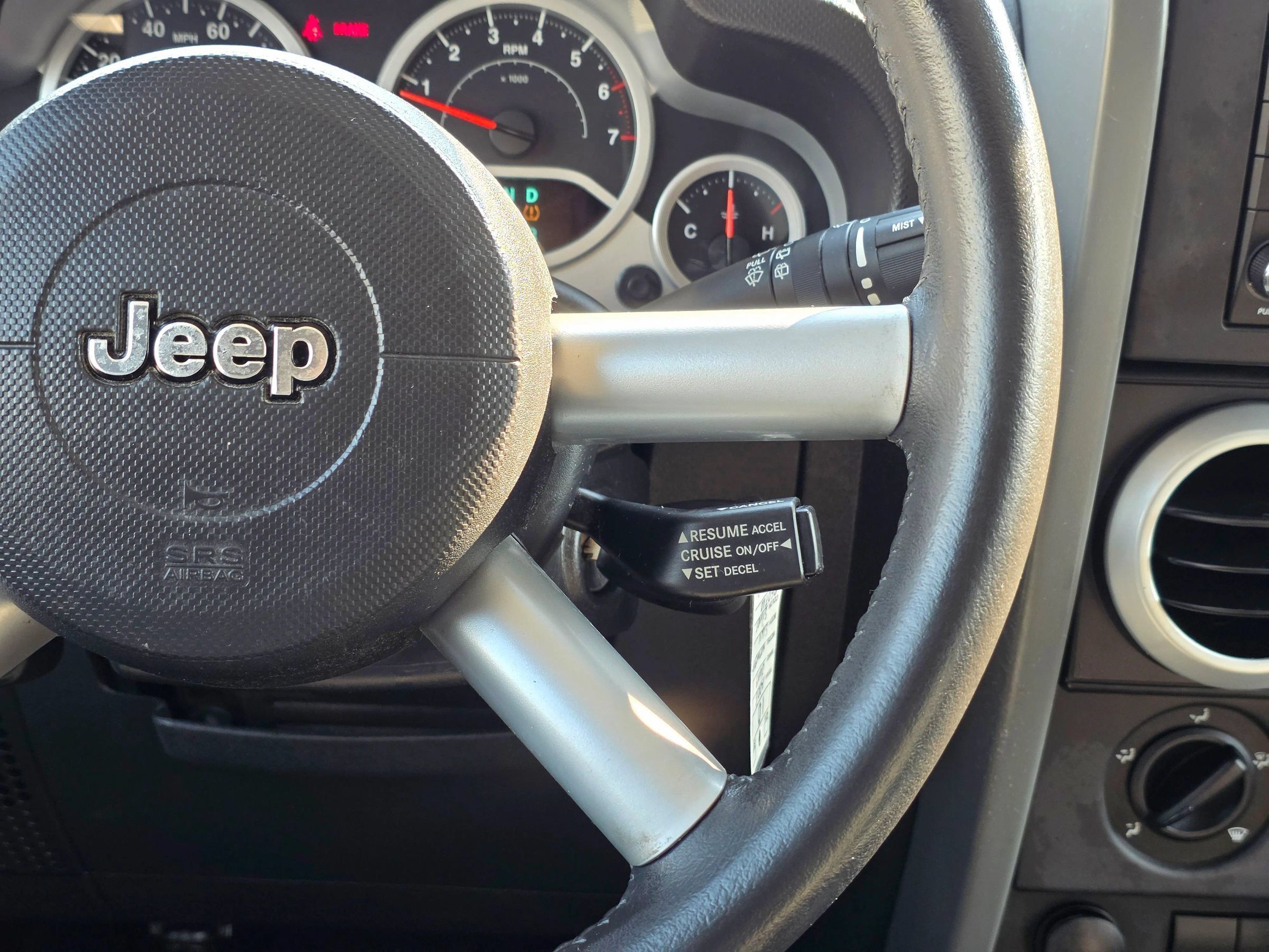 Used 2008 Jeep Wrangler Unlimited Sahara AWD/4WD image 19