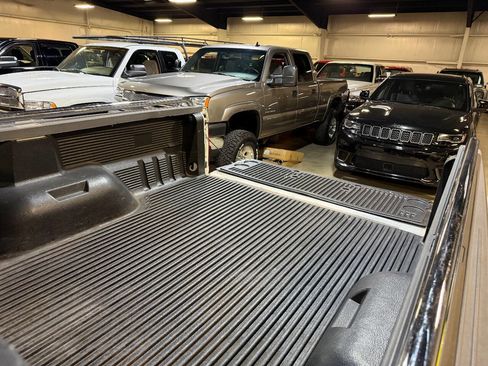 Used 2002 Ford F350 Lariat image 23