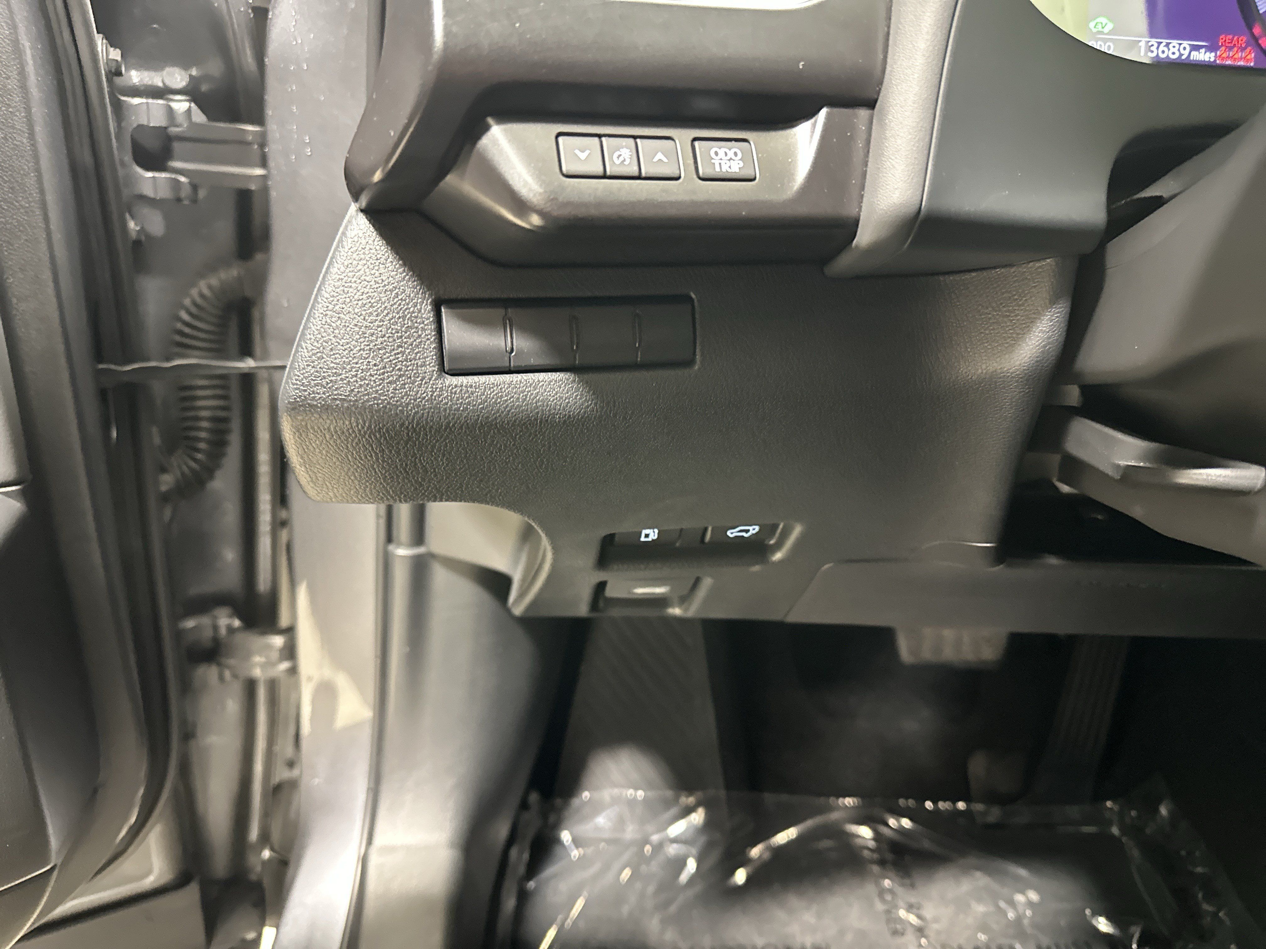 Certified 2021 Lexus UX 250h w/ Premium Package AWD/4WD image 37