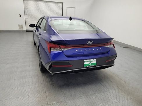 Used 2025 Hyundai Elantra SEL image 6