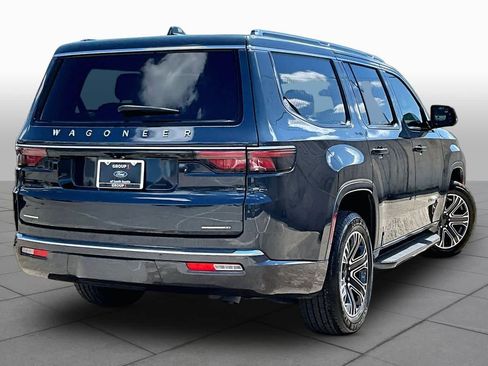 Used 2022 Jeep Wagoneer Series III AWD/4WD image 13