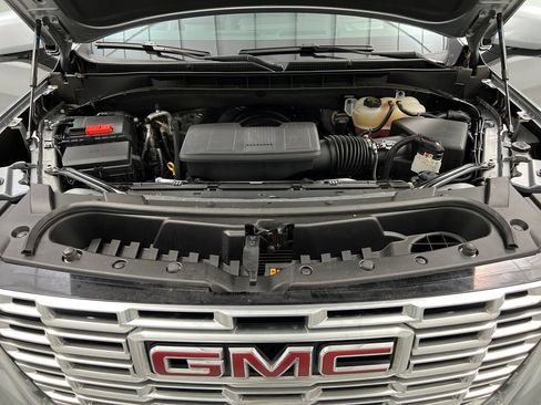 Used 2025 GMC Yukon XL Denali RWD image 77