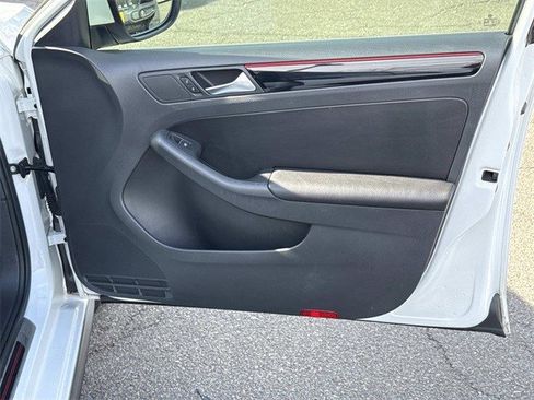 Used 2015 Volkswagen Jetta GLI SEL image 8