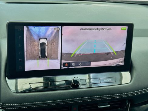 Used 2024 Nissan Rogue SL image 10