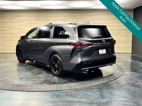 Used 2024 Toyota Sienna Platinum AWD/4WD image 13