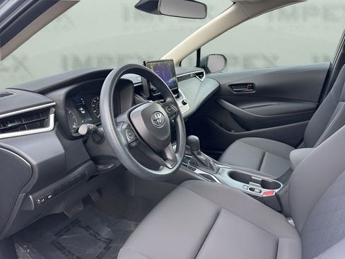 Used 2025 Toyota Corolla LE image 9