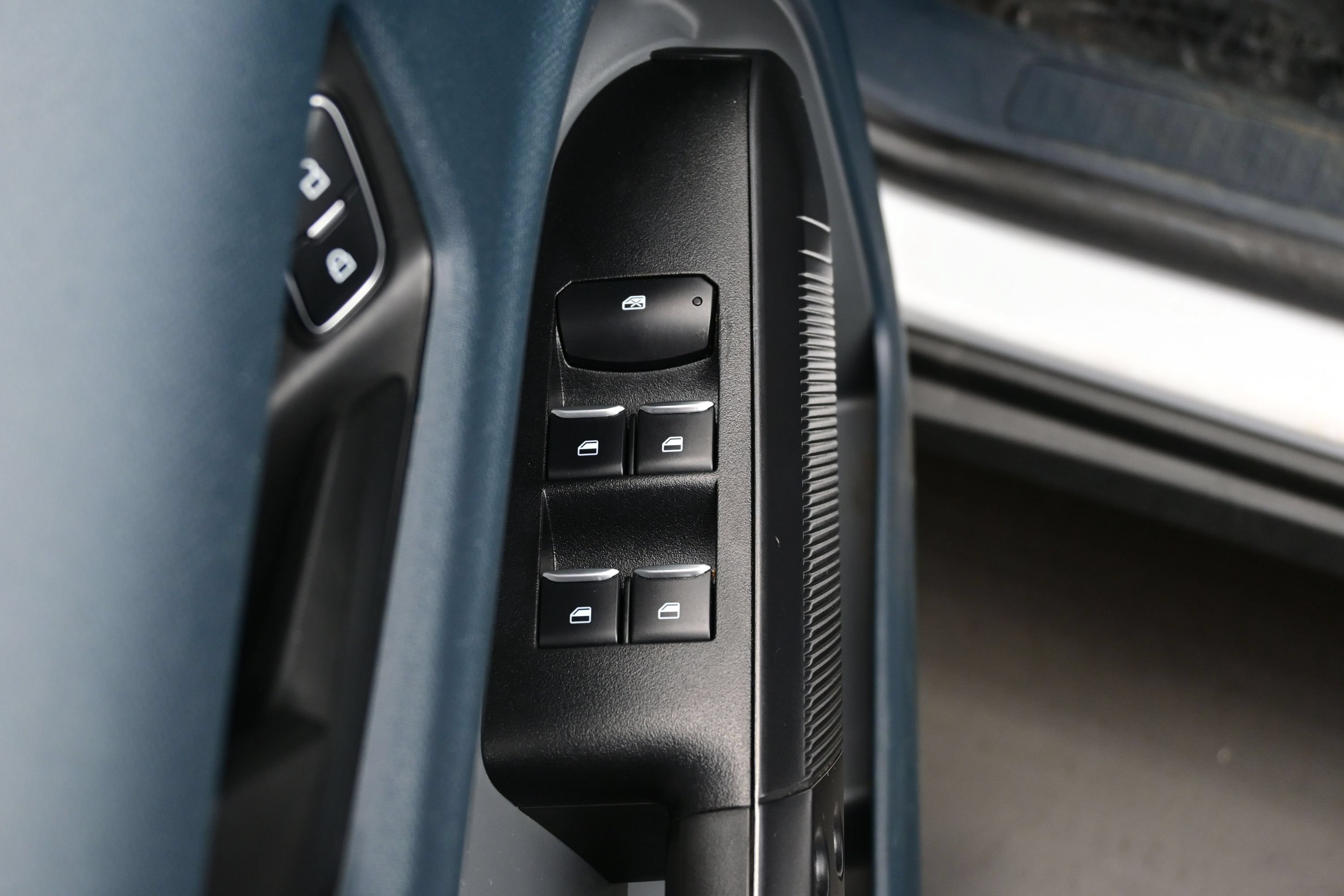 Used 2022 Ford Maverick XL w/ Equipment Group 100A Standard AWD/4WD image 10