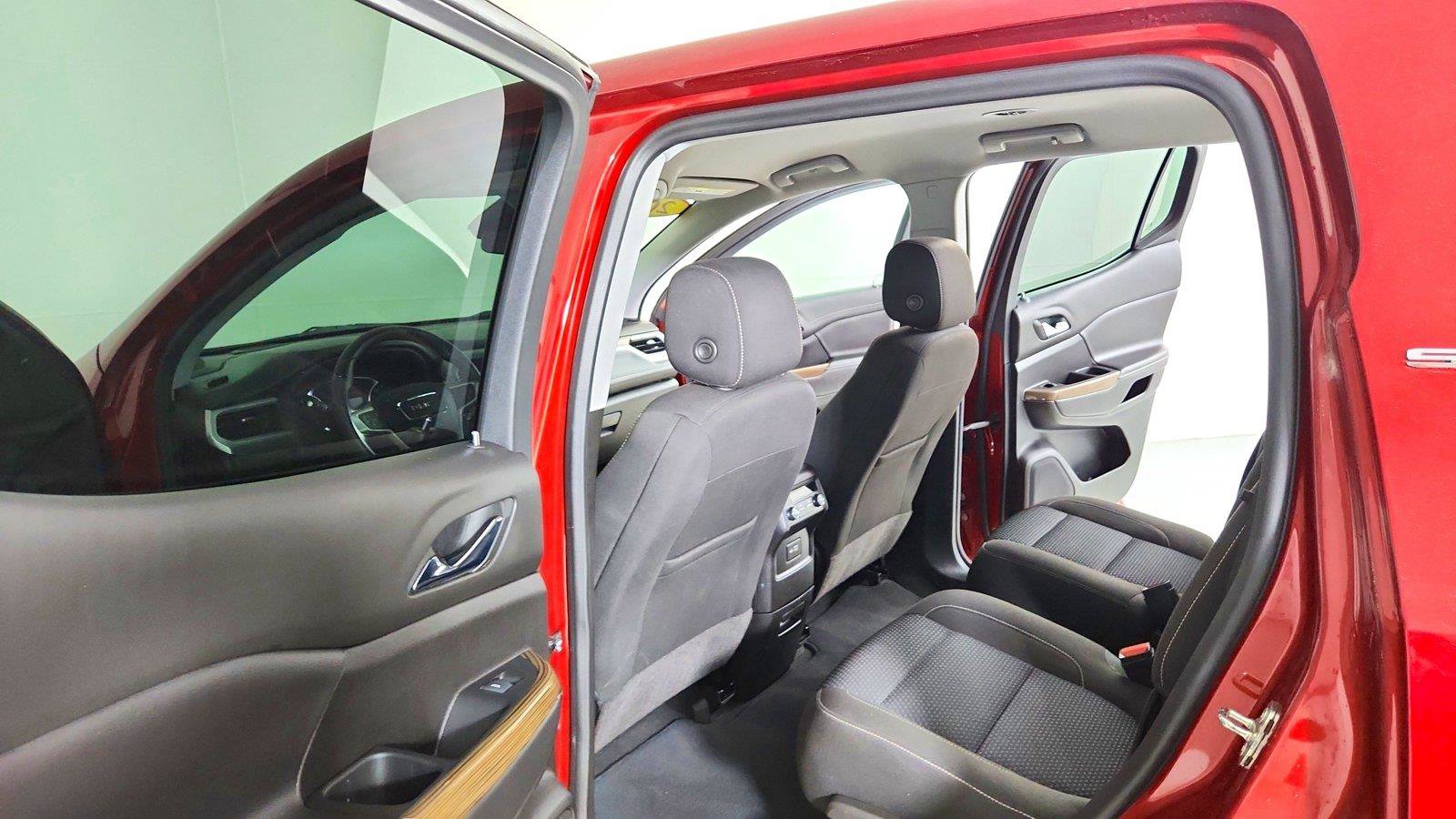 Used 2023 GMC Acadia SLE FWD image 36
