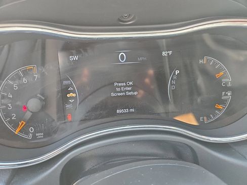Used 2019 Jeep Grand Cherokee Altitude AWD/4WD image 20