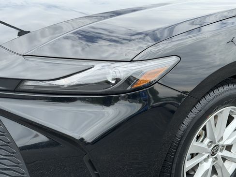 Used 2025 Toyota Camry LE FWD image 7