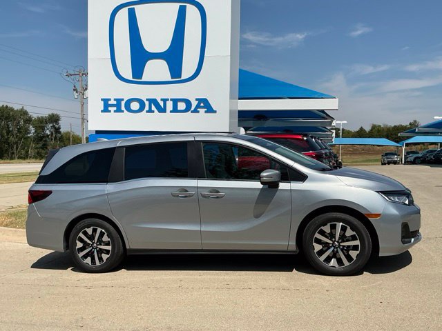 New 2026 Honda Odyssey EX-L image 2
