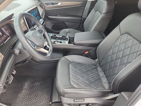 Used 2025 Volkswagen Atlas SEL Premium R-Line AWD/4WD image 20