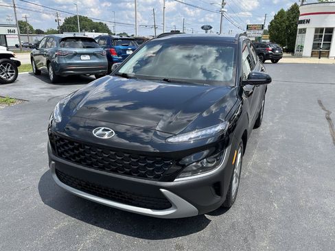 Used 2023 Hyundai Kona SEL w/ Cargo Package AWD/4WD image 7