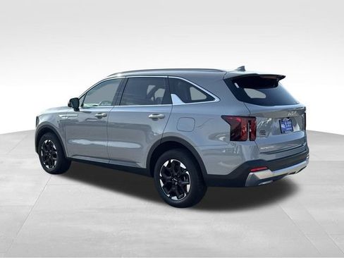 Certified 2026 Kia Sorento S AWD/4WD image 3
