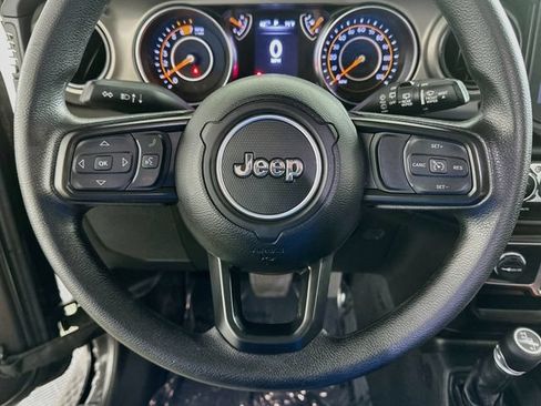 Used 2022 Jeep Wrangler Sport AWD/4WD image 13