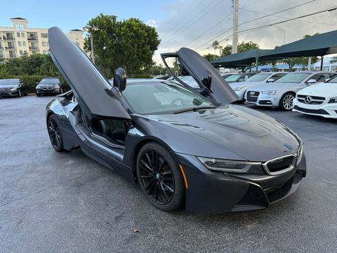Used 2019 BMW i8 Coupe image 18