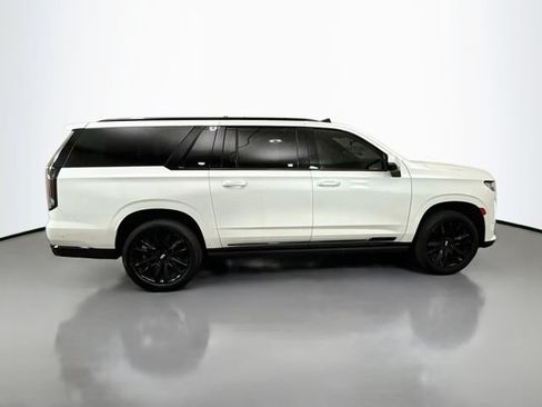 Used 2023 Cadillac Escalade ESV Sport w/ Touring Package AWD/4WD image 9