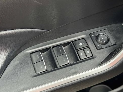 Used 2024 Toyota RAV4 XLE w/ Convenience Package FWD image 20