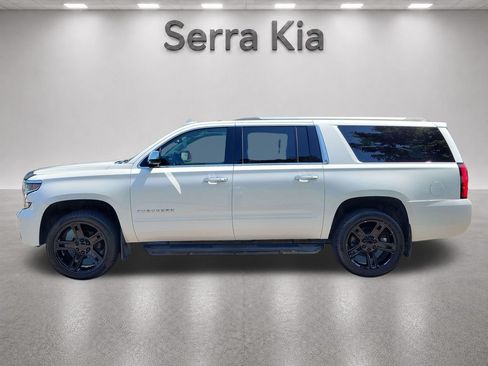 Used 2020 Chevrolet Suburban Premier RWD image 2