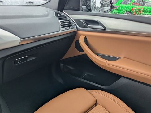 Used 2024 BMW X3 M40i w/ Premium Package image 17