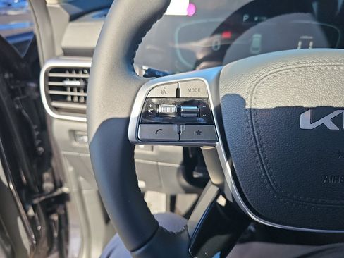 New 2025 Kia Telluride S image 11