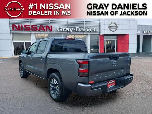 Certified 2024 Nissan Frontier SL w/ Technology Package RWD image 5
