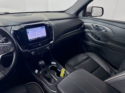 Used 2022 Chevrolet Traverse Premier image 29