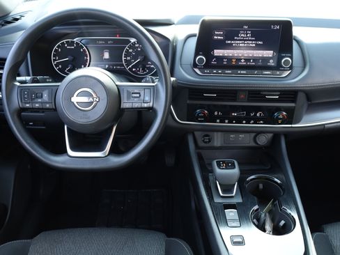 Used 2024 Nissan Rogue SV image 13