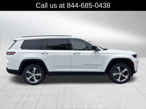 New 2026 Jeep Grand Cherokee L Limited w/ Luxury Tech Group II AWD/4WD image 4