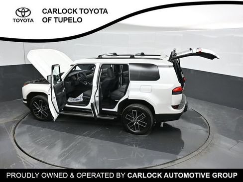 Used 2024 Lexus GX 550 w/ Accessory Package (Z1) AWD/4WD image 60