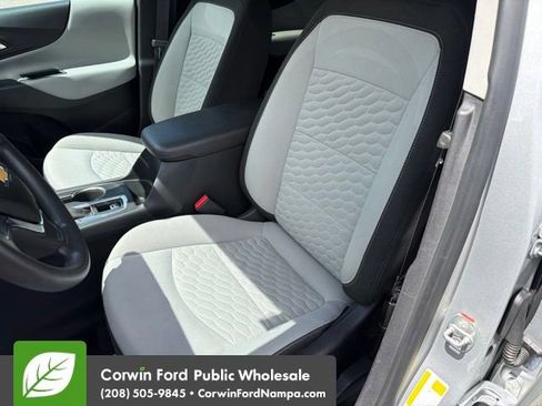 Used 2019 Chevrolet Equinox LS w/ LS Convenience Package FWD image 24