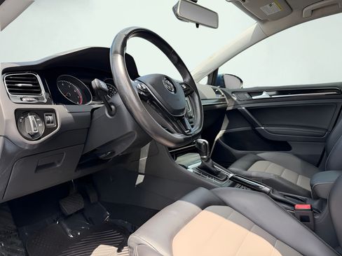 Used 2017 Volkswagen Golf SEL FWD image 6