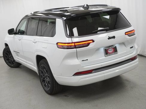 New 2026 Jeep Grand Cherokee L Summit w/ Obsidian Package AWD/4WD image 11