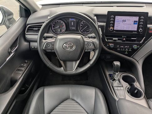 Used 2024 Toyota Camry SE image 15