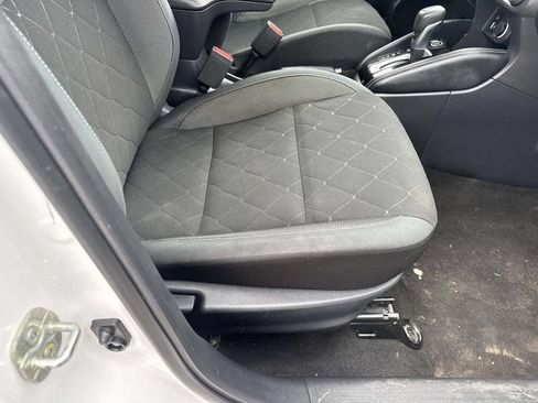 Used 2020 Nissan Kicks SV FWD image 13