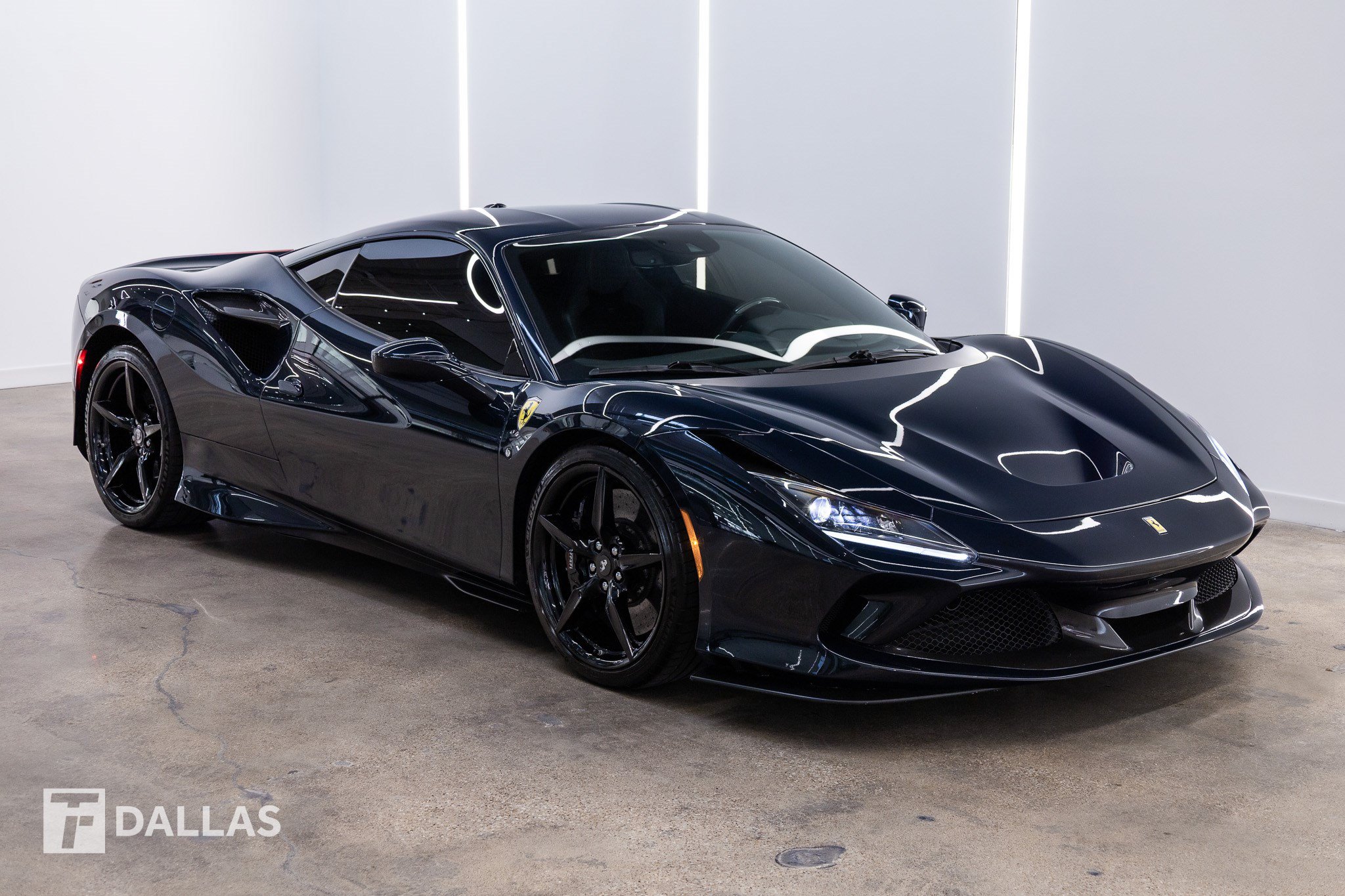 Used 2020 Ferrari F8 Tributo RWD image 19