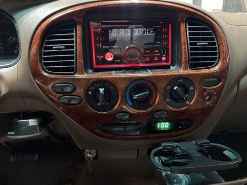 Used 2001 Toyota Tundra Limited image 8