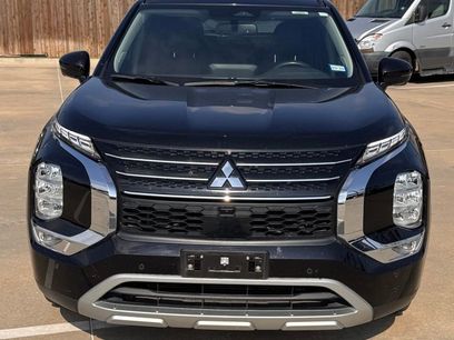 Used 2024 Mitsubishi Outlander SE