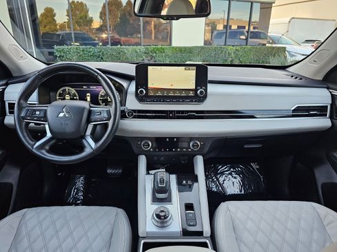 Used 2024 Mitsubishi Outlander SEL image 22