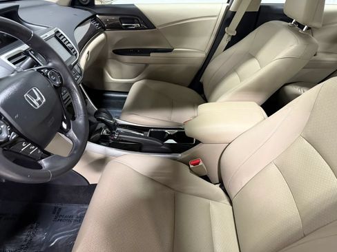 Used 2017 Honda Accord EX-L image 15