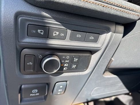 Used 2024 Ford F150 Lightning Lariat image 21