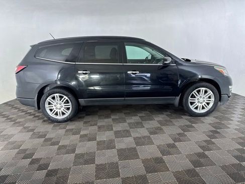 Used 2015 Chevrolet Traverse LT w/ Style and Technology Package FWD image 6