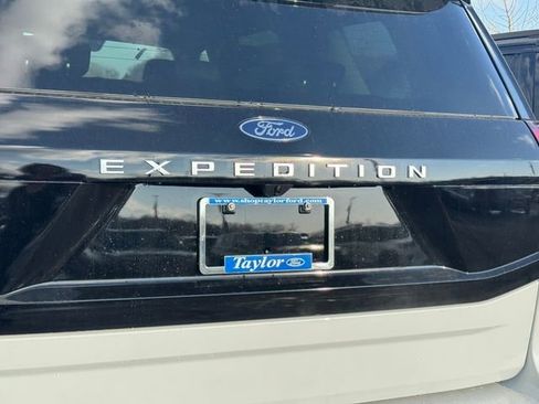New 2026 Ford Expedition Active image 9