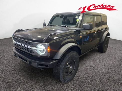 New 2025 Ford Bronco Badlands w/ Sasquatch Package AWD/4WD image 2