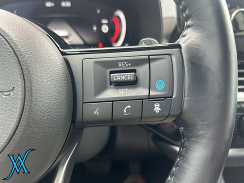 Used 2022 Nissan Pathfinder Platinum w/ Cargo Package FWD image 40
