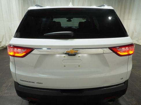 Used 2021 Chevrolet Traverse LT w/ LT Premium Package AWD/4WD image 5