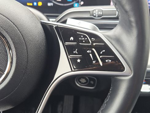 Used 2025 Mercedes-Benz GLS 450 4MATIC image 32