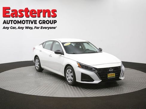 Used 2024 Nissan Altima 2.5 S FWD image 48